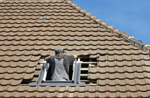 Pose de velux - Saint-Aubin-de-Locquenay